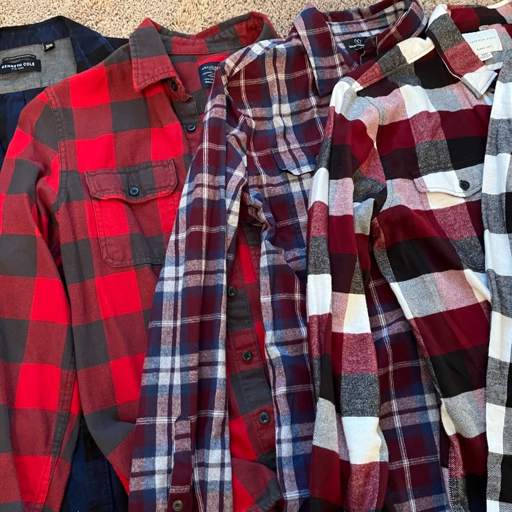 Set of 5 flannels, men’s medium